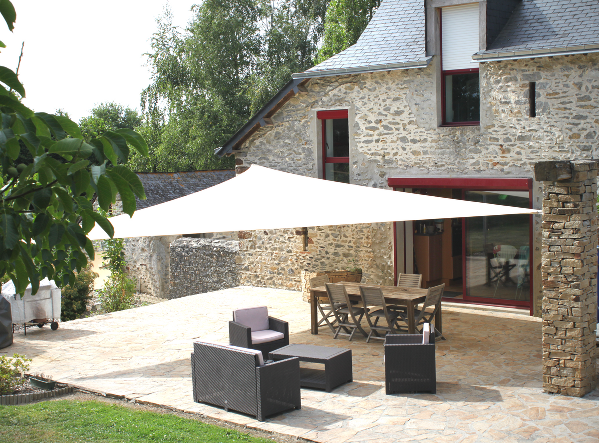 7 Genius Ways to Perfectly Position Your Shade Sails