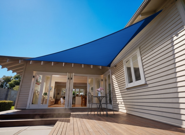 Right Angle Triangle Shade Sail